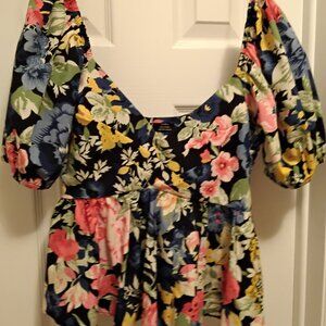 Zara beautiful summer top qualety material size m